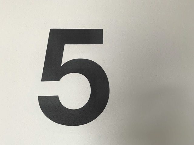 5 signaux faibles qui montrent qu’une entreprise pourrait avoir besoin d’un manager de transition