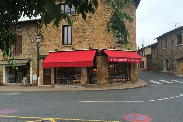 Boucherie beaujolais oingt pierres dorées la maison du lou